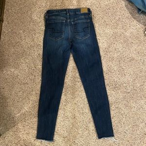 American eagle dark wash hi-rise jegging.